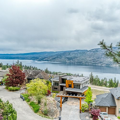 New Listing w/LAKE VIEW!